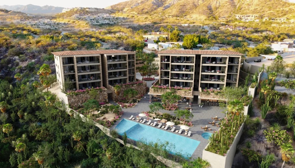 Cabo has many luxurious communities situated along the Corridor. So why choose Querencia?